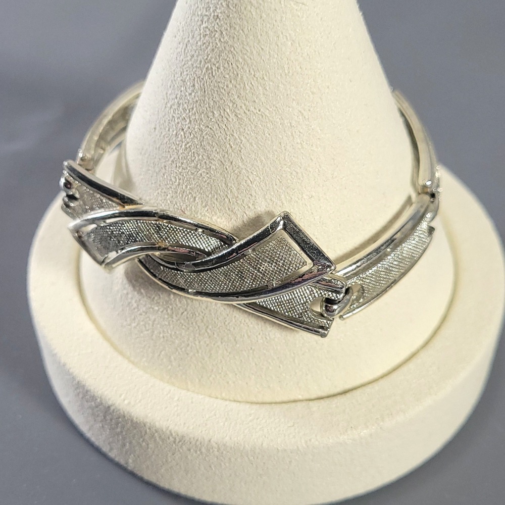 Coro Link Bracelet Women 6.5 Silver Tone Vintage Textured Mesh Bypass Design MCM